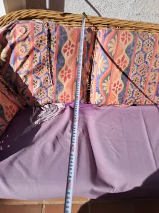 Conjunto de sofá y mesa de mimbre