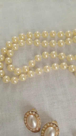 Lotto 3 collane e orecchini