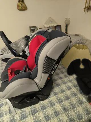 Silla de coche Babyauto gris y roja