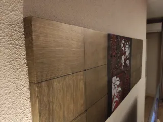 Cuadro decorativo dorado y rojo