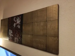 Cuadro decorativo dorado y rojo