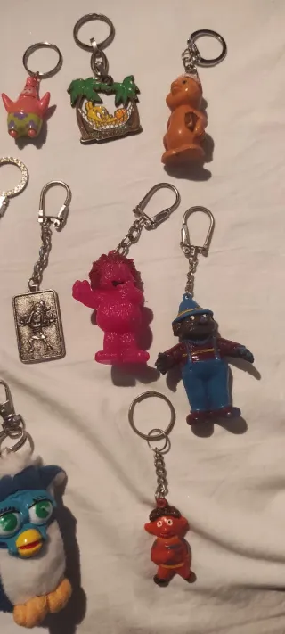 Llaveros personajes famosos vintage, 16 unidades