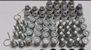 Se vende tornillos antirrobo VW GOLF MK7 AUDI SEAT
