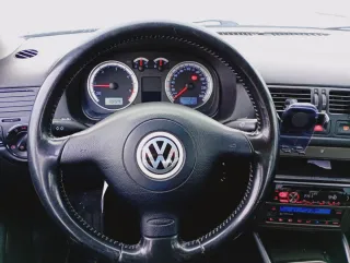 Volkswagen Bora 2000