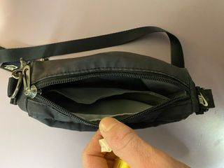 Borsetta a tracolla Nike nera