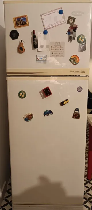 Nevera Congelador Superior Blanca