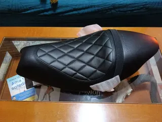 Asiento Hyosung GV 125 S Bobber Negro GrandVoyage