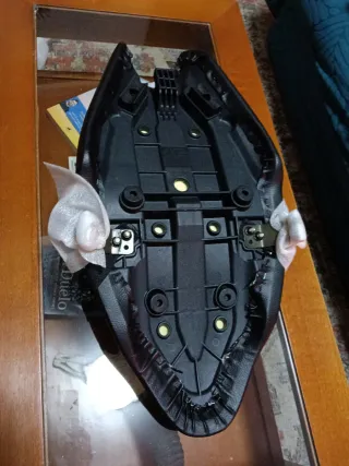 Asiento Hyosung GV 125 S Bobber Negro GrandVoyage