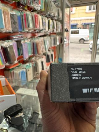 Samsung Galaxy Z Flip 7 256GB Nuevo