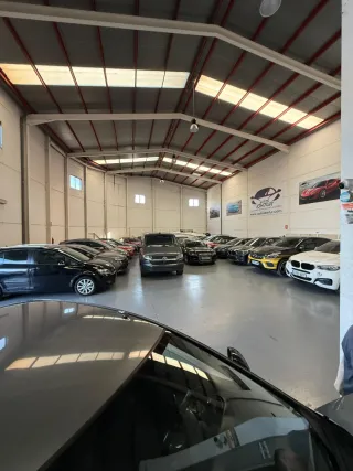 Alquiler de taller mecánico,con licencia de taller