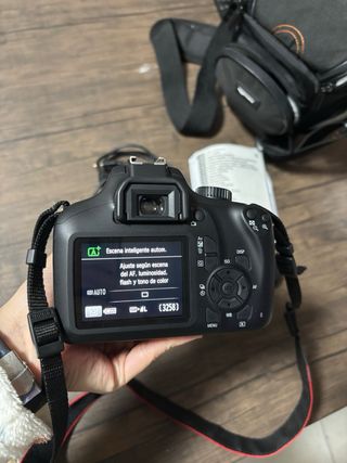 Cámara Canon EOS 4000D