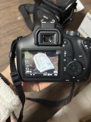 Cámara Canon EOS 4000D