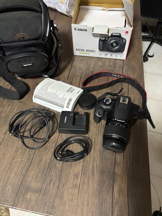Cámara Canon EOS 4000D