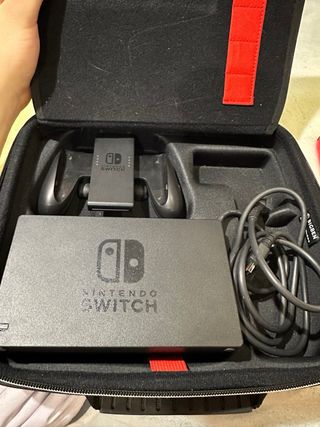 Nintendo Switch + Maletín