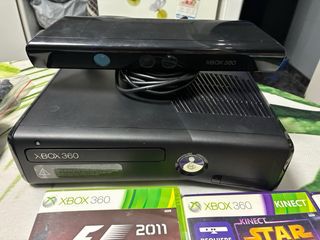 Consola Xbox 360 S 4GB + Kinect + 15 Juegos