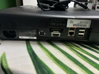 Consola Xbox 360 S 4GB + Kinect + 15 Juegos