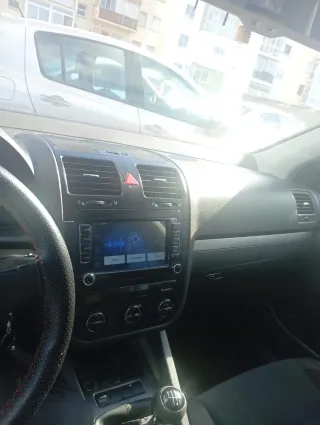 Volkswagen Golf 2004