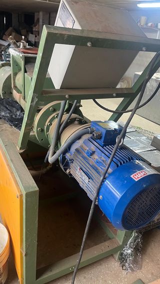 Amasadora Extrusora Practicamente Nueva