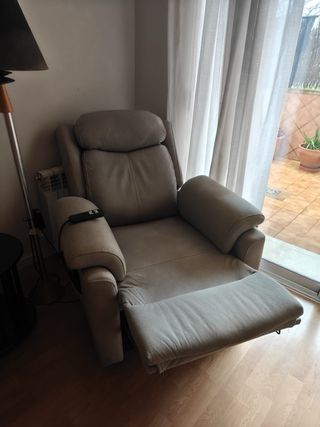 URGE VENDER Sillón Eléctrico Reclinable Semi Nuevo