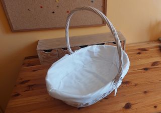 Canastilla Cesta Blanca Mimbre Forrada