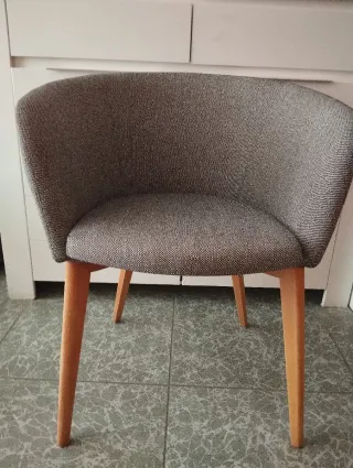 Sillón moderno tela y madera