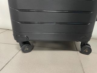 Maleta mediana extensible nueva pp 20 kilos