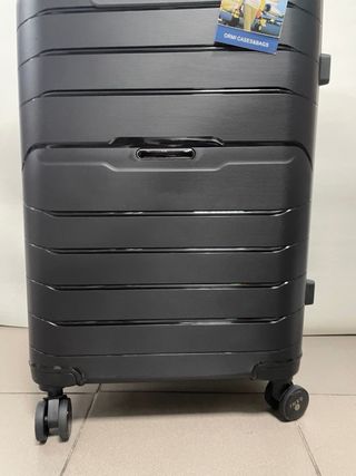 Maleta mediana extensible nueva pp 20 kilos