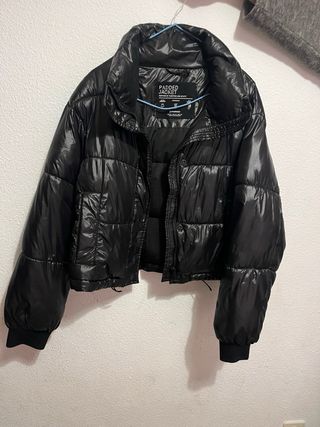 Chaqueta acolchada negra Stradivarius