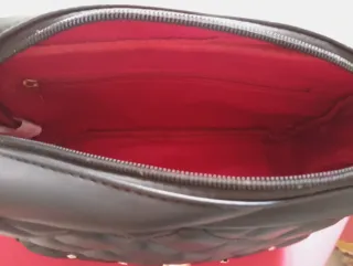 Borsa nera con borchie