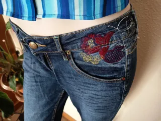 Pantalón Desigual Azul con Bordados
