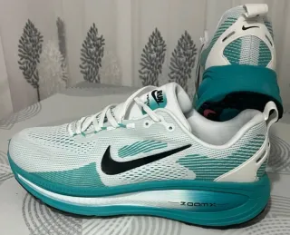 Nike Air Zoom Vomero 18 Talla 44.5 A Estrenar