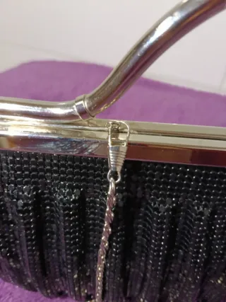 Bolso de fiesta negro y plateado