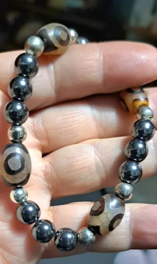 Bracciale Ematite con Perle Dzy 1 Occhio tibetane