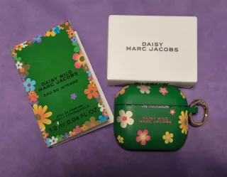 Funda AirPods Marc Jacobs Daisy Wild