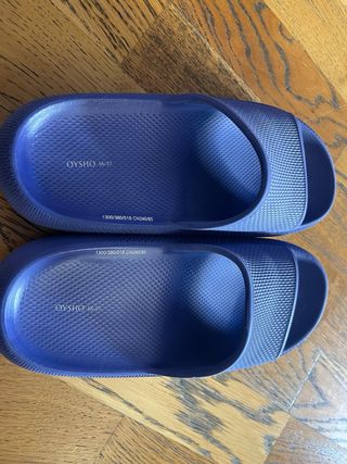 Chanclas Oysho Azul