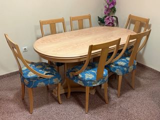 Muebles de salón y comedor de madera