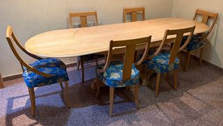 Muebles de salón y comedor de madera