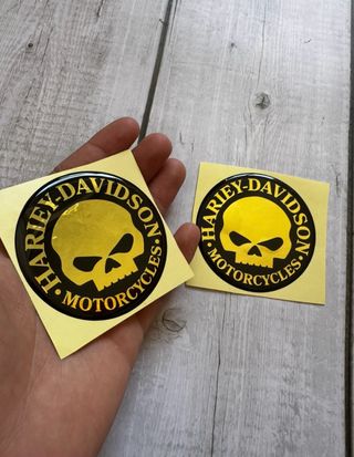 2 EMBLEMAS HARLEY DAVIDSON ORO LOGO CARENADO MOTO