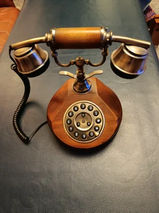 Teléfono Antiguo Madera y Bronce