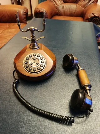 Teléfono Antiguo Madera y Bronce