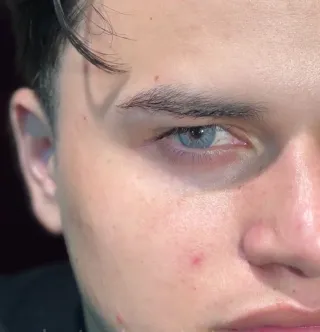 Lentillas de colores gris