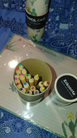 Matite colorate KOKONOTE e pianificatore