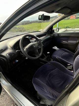 Peugeot 206 2003