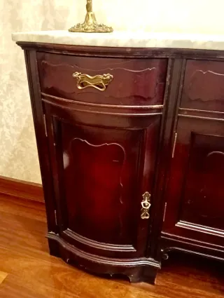 Taquillón madera y mármol de los años 80