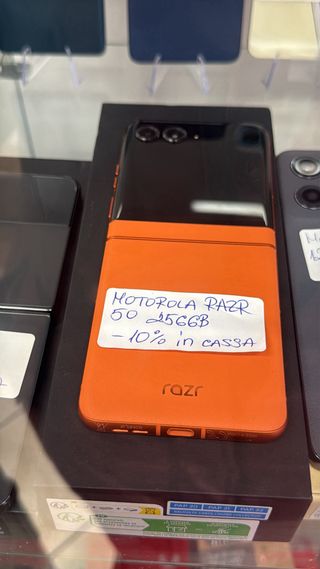 Motorola Razr 50 256GB Orange/Black