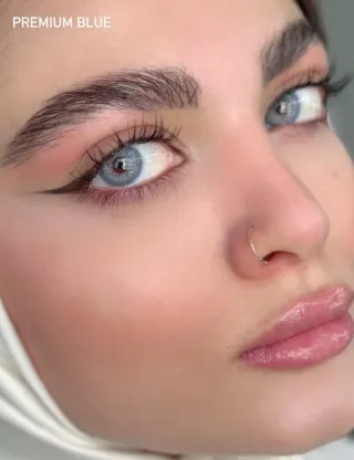 Lentillas de colores azules