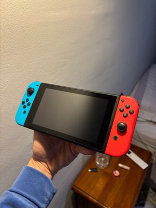 Nintendo Switch Azul/Rojo + Accesorios