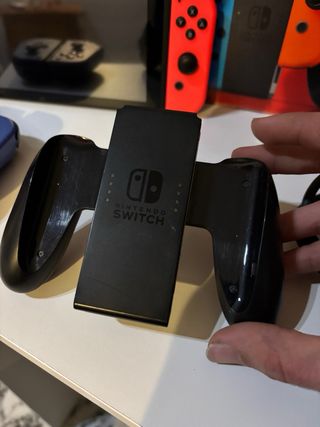 Nintendo Switch Azul/Rojo + Accesorios