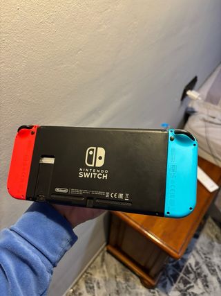 Nintendo Switch Azul/Rojo + Accesorios