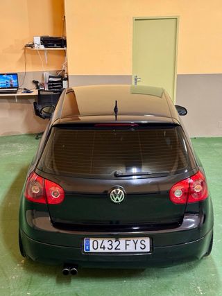 Volkswagen Golf V 2.0TDI modelo GT Sport
